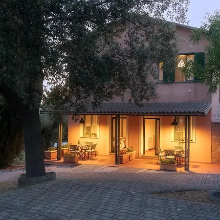 农家乐 波斯特戴尔丘尔吉酒店 Petrignano Del Lago