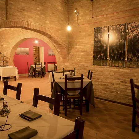 农家乐 波斯特戴尔丘尔吉酒店 Petrignano Del Lago