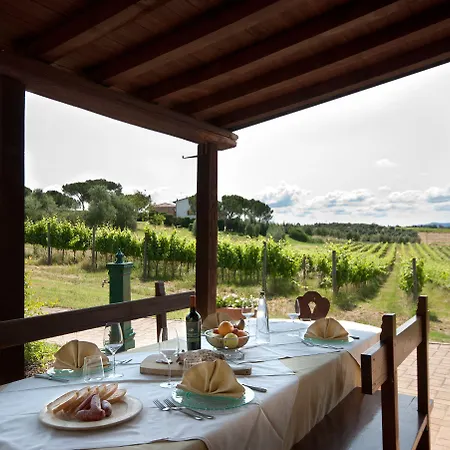 波斯特戴尔丘尔吉酒店 Petrignano Del Lago