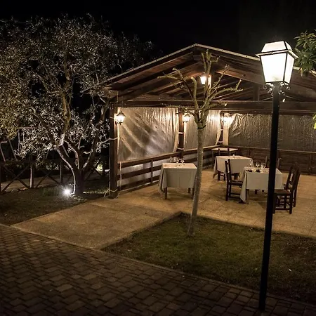 农家乐 波斯特戴尔丘尔吉酒店 Petrignano Del Lago