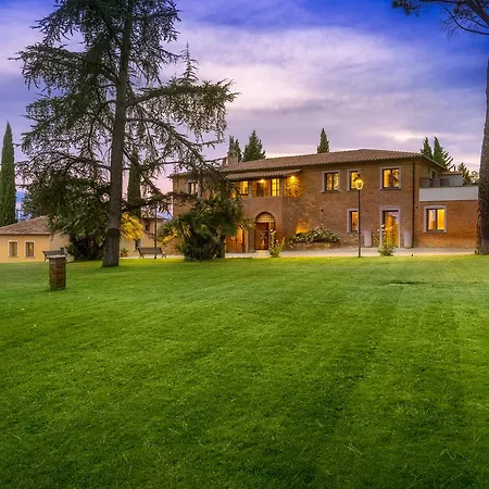 波斯特戴尔丘尔吉酒店 农家乐 Petrignano Del Lago